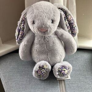 Jellycat Blossom Silver Bunny "Bloom"